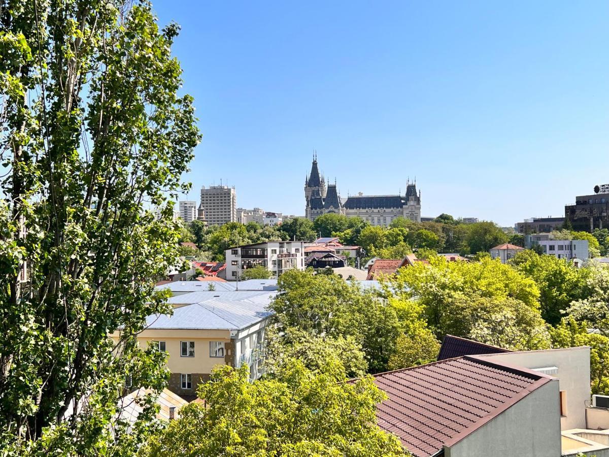 3 Rooms Apartment Palace View Яш Екстериор снимка