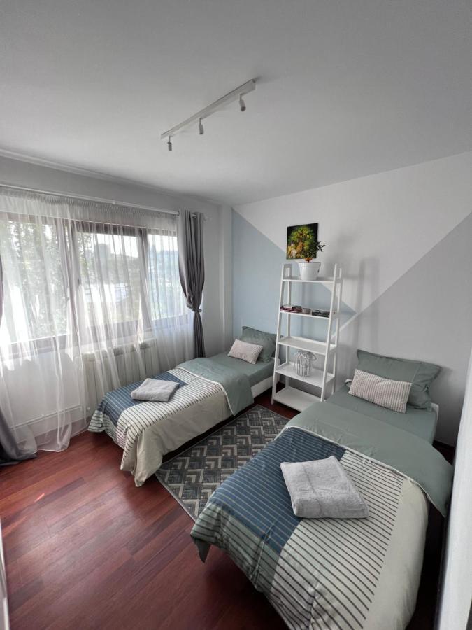 3 Rooms Apartment Palace View Яш Екстериор снимка