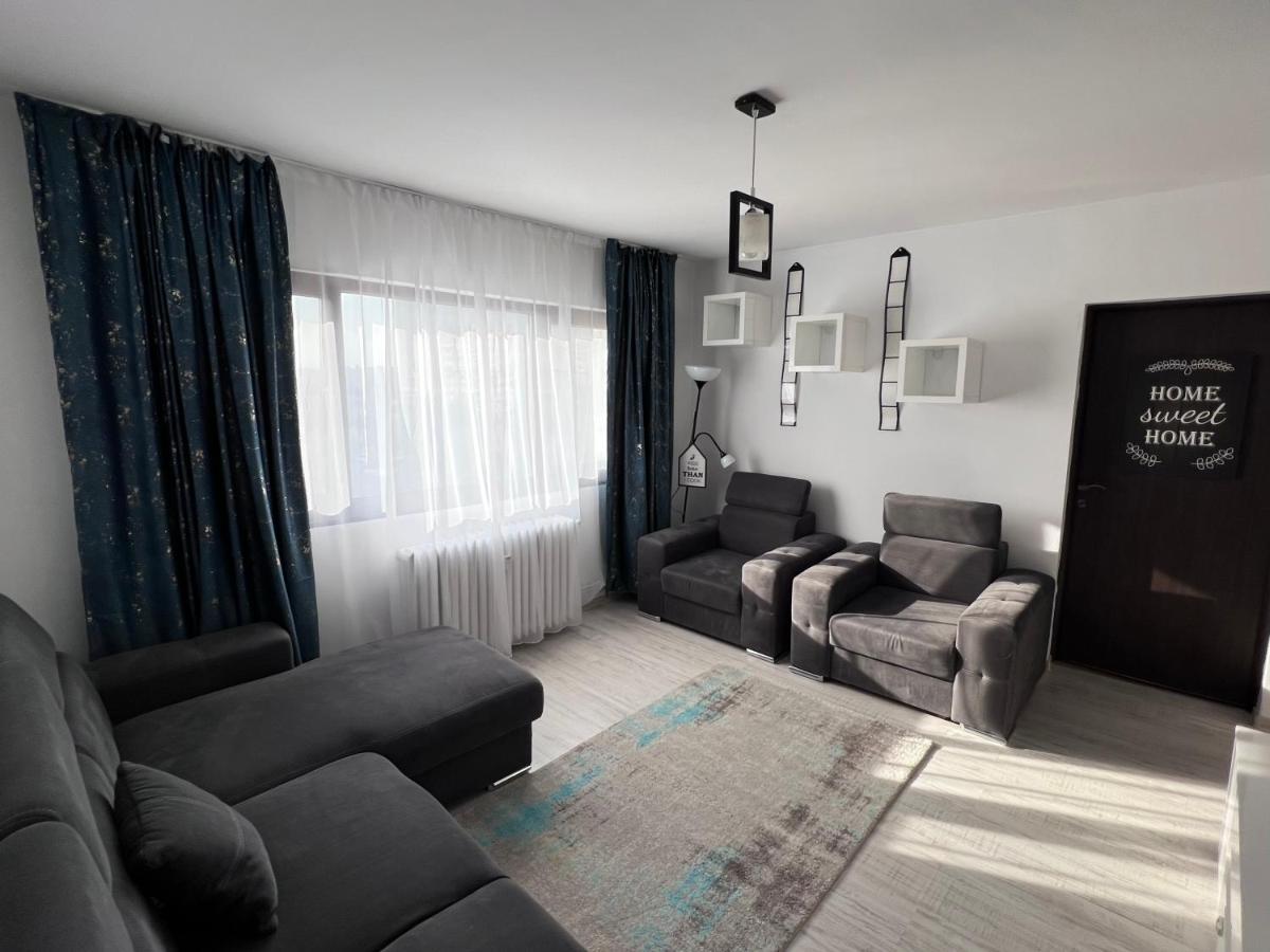 3 Rooms Apartment Palace View Яш Екстериор снимка