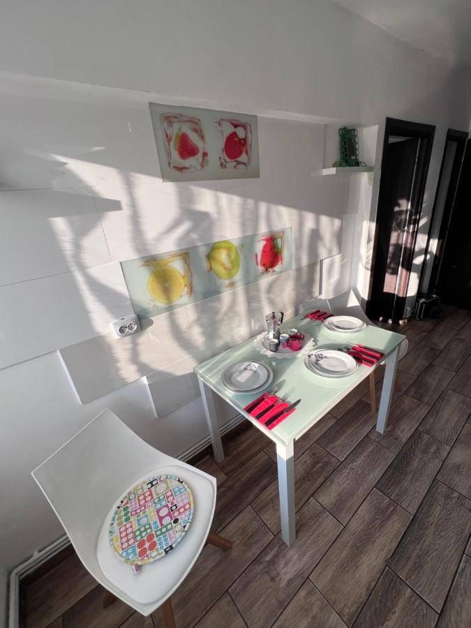 3 Rooms Apartment Palace View Яш Екстериор снимка